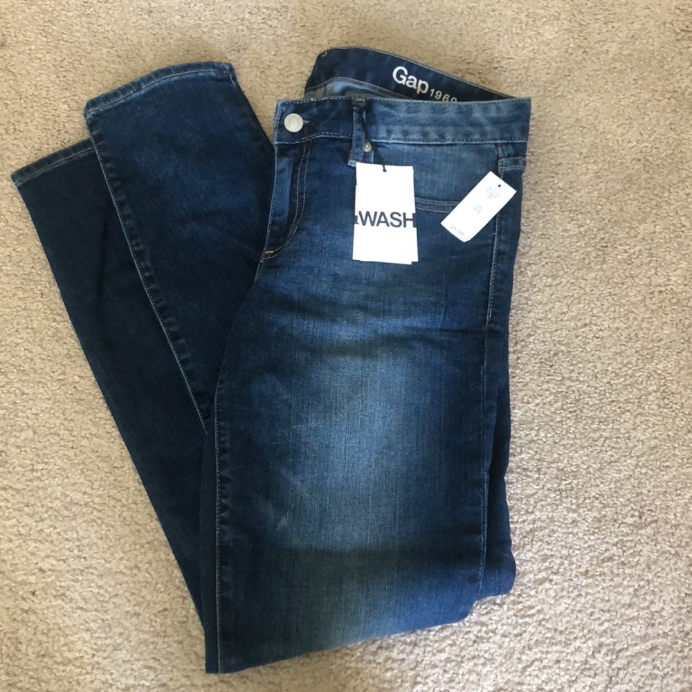 GAP 1969 Always Skinny Jeans -size 29r.